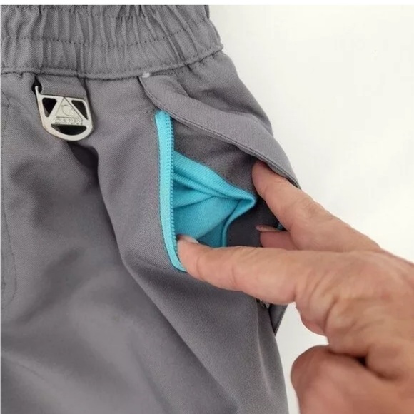 Gerry Weber Girls Performance Snow Pants with Removable Suspenders - Picture 5 of 13